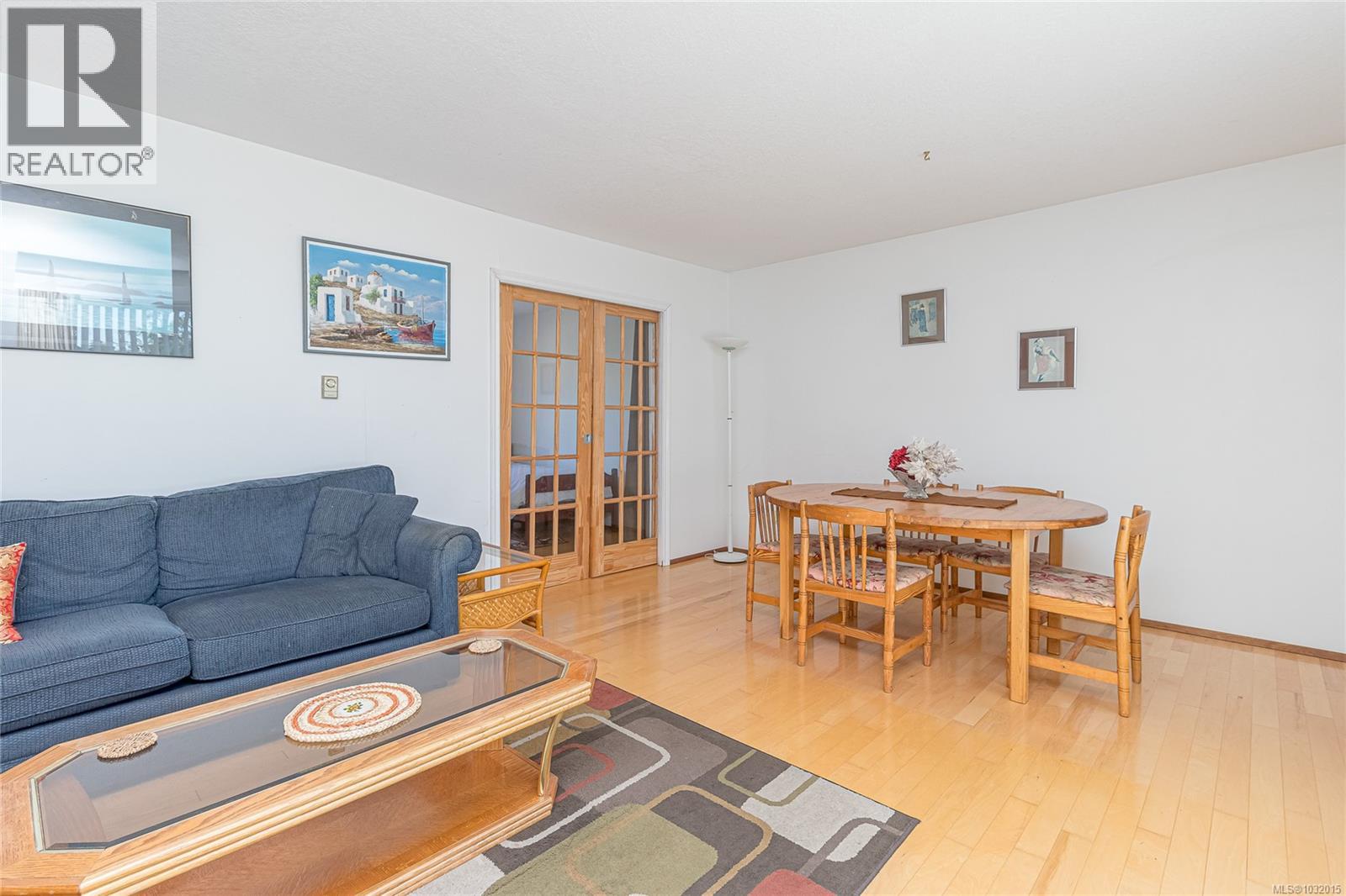9975 Victoria Rd Property Photo 16