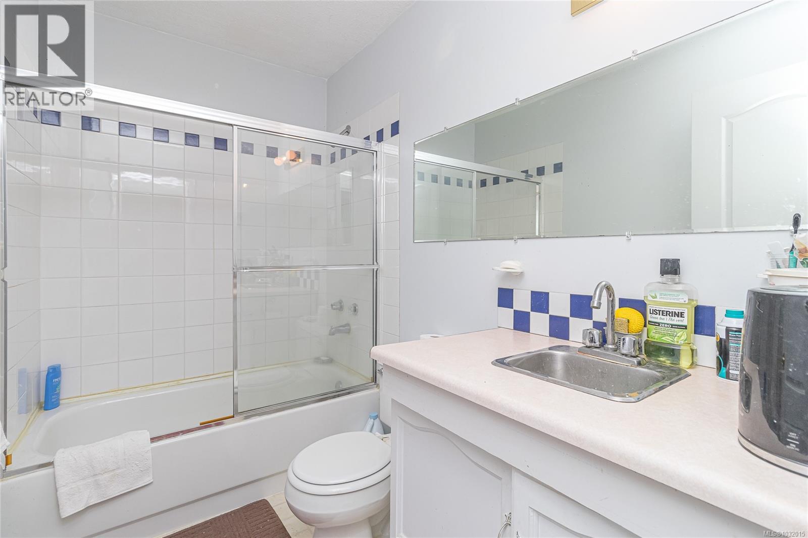 9975 Victoria Rd Property Photo 29