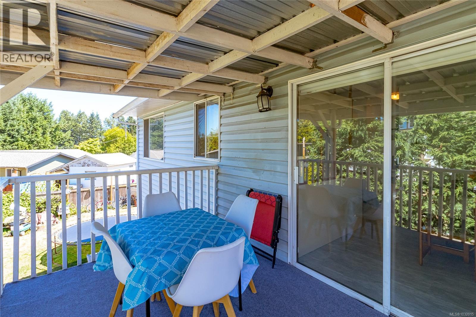 9975 Victoria Rd Property Photo 37