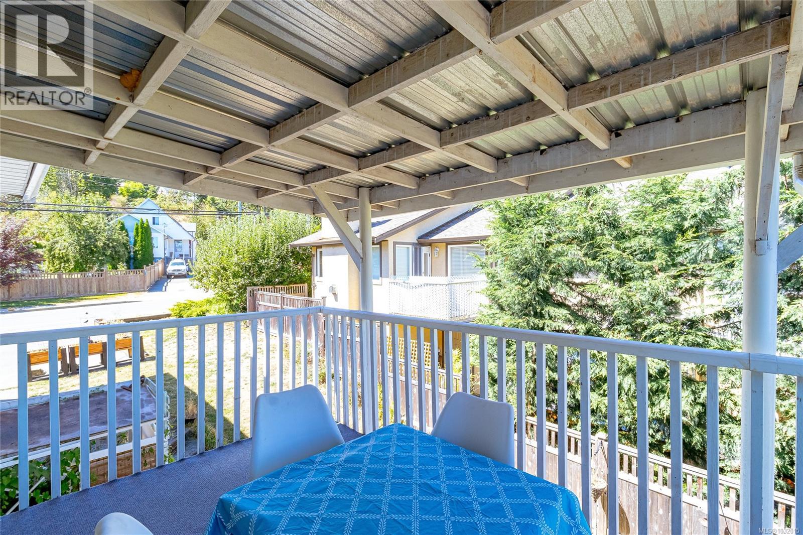 9975 Victoria Rd Property Photo 38