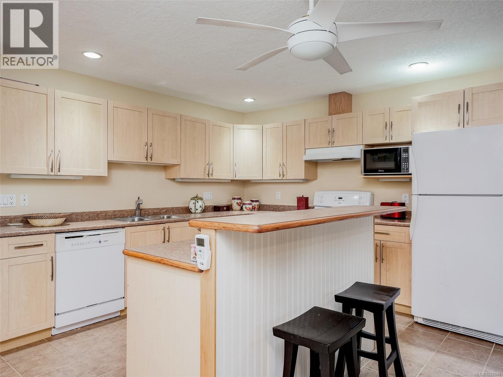 9907 Galaran Rd Property Photo 3
