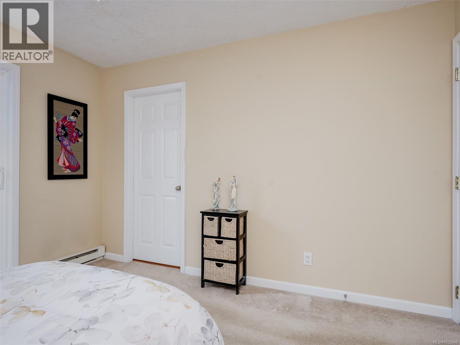 9907 Galaran Rd Property Photo 13