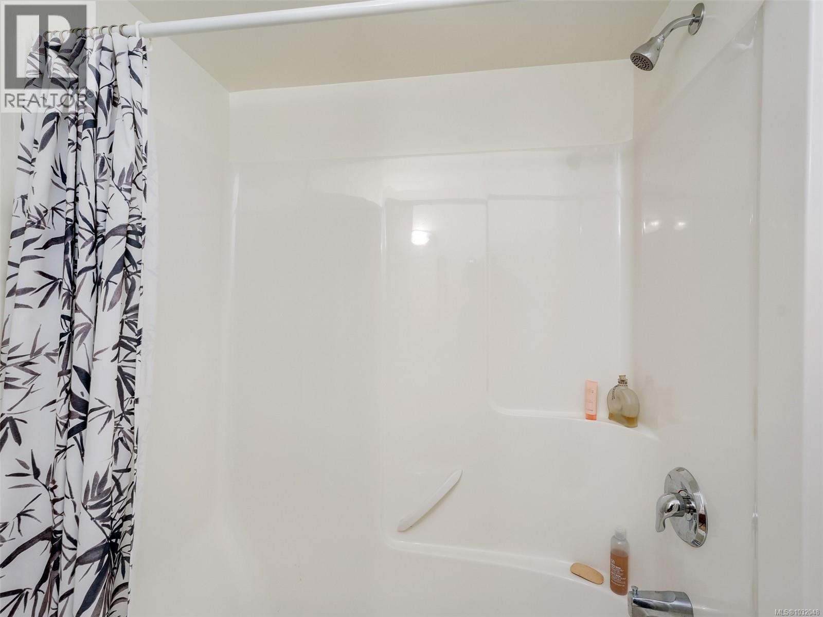9907 Galaran Rd Property Photo 18