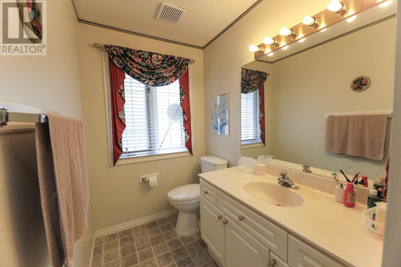 1260 Broughton Avenue Property Photo 35