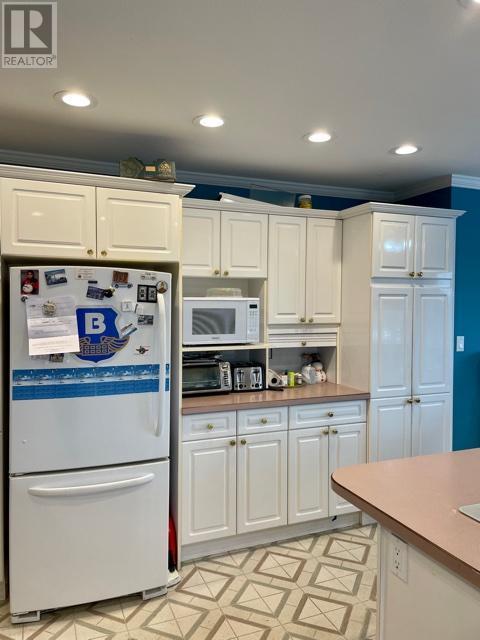 1260 Broughton Avenue Property Photo 47