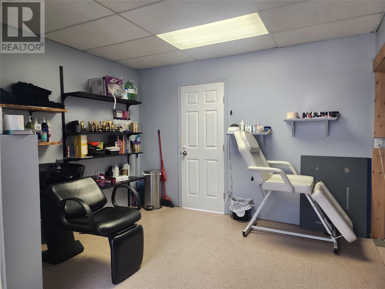 5683 97 Highway N Property Photo 6