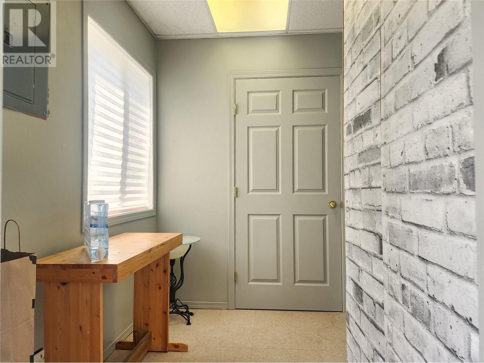 5683 97 Highway N Property Photo 8