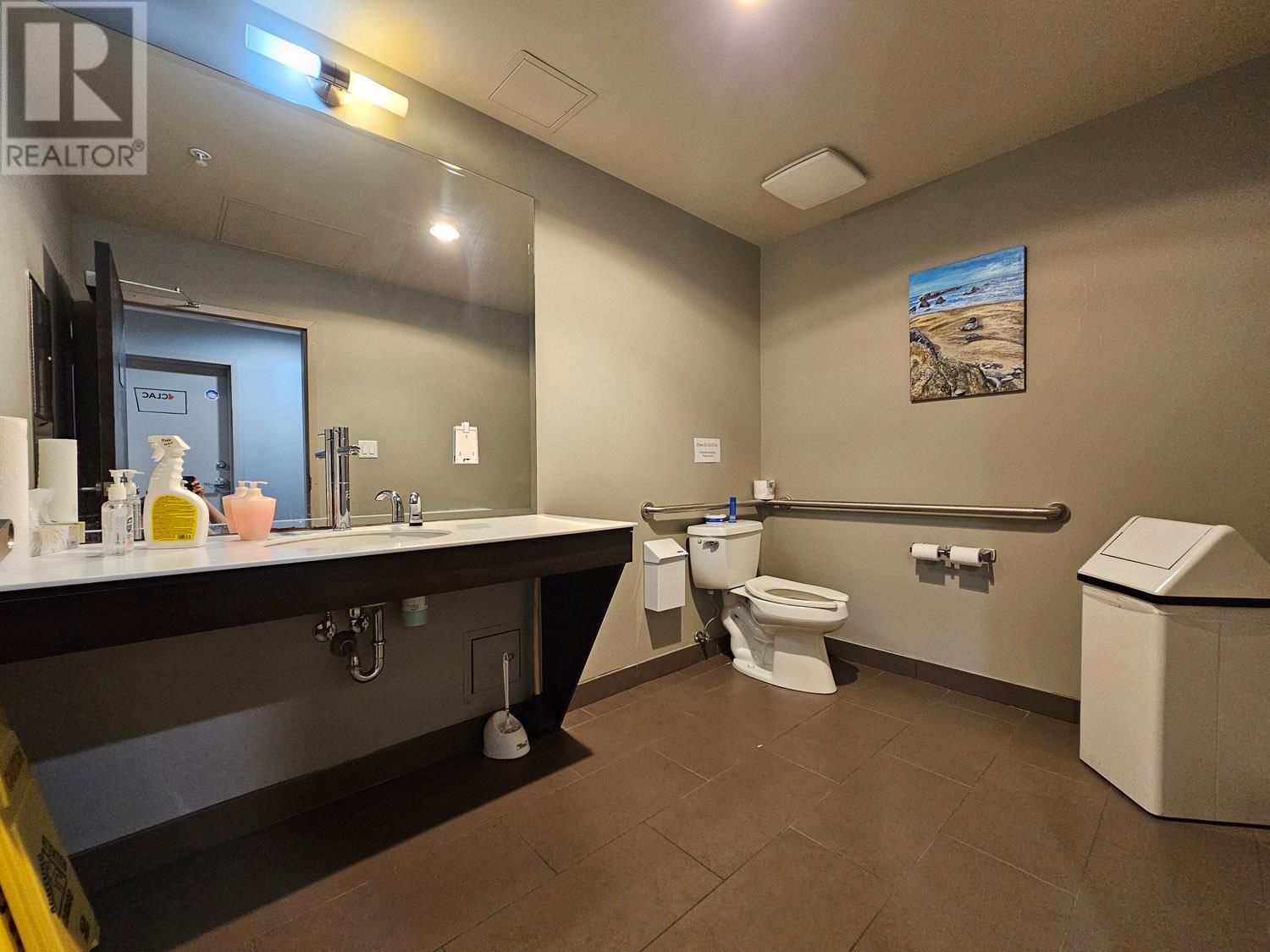 2040 Springfield Road Unit# 105/106 Property Photo 47