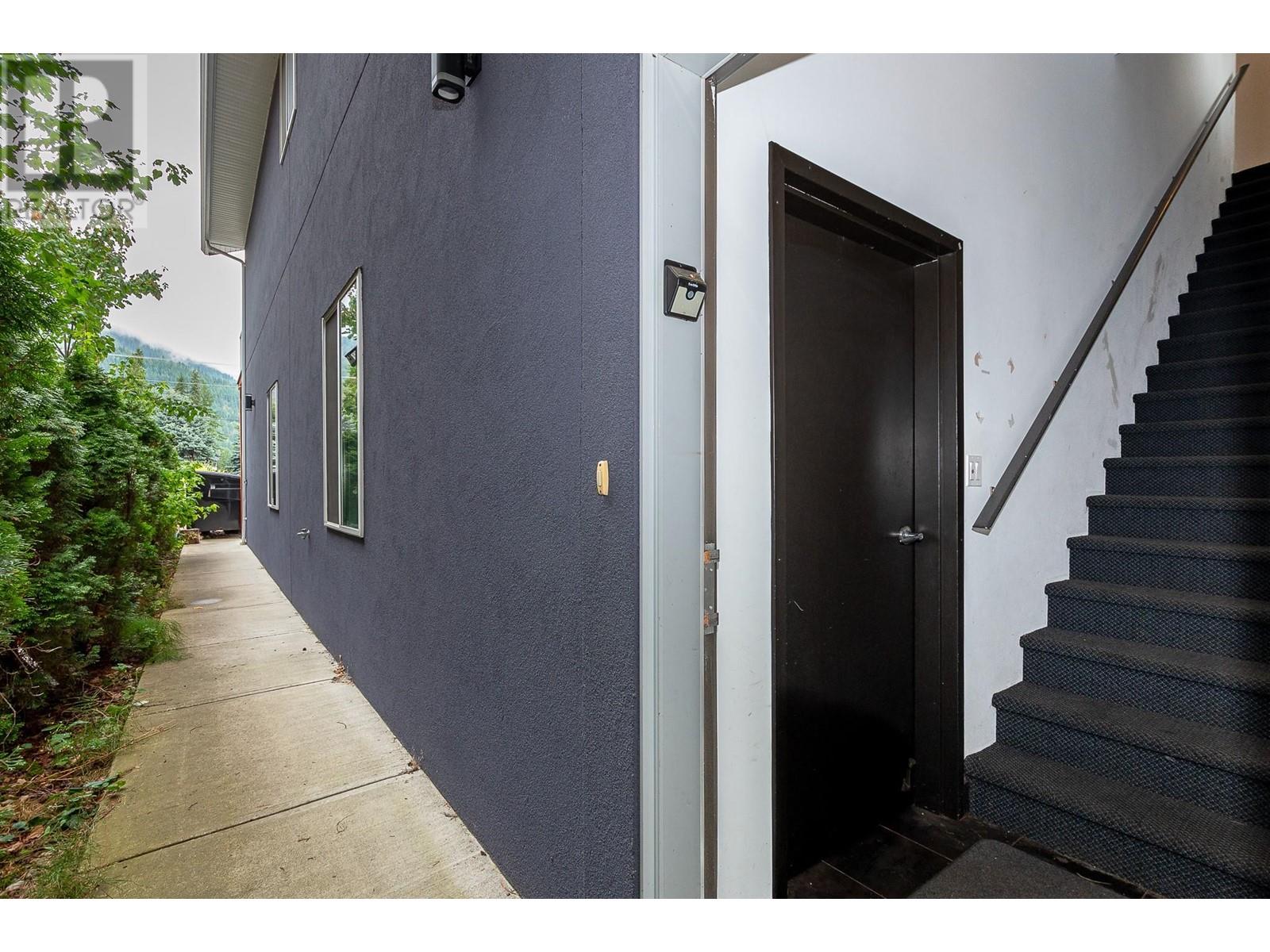 725 Trans Canada Frontage Road Property Photo 28