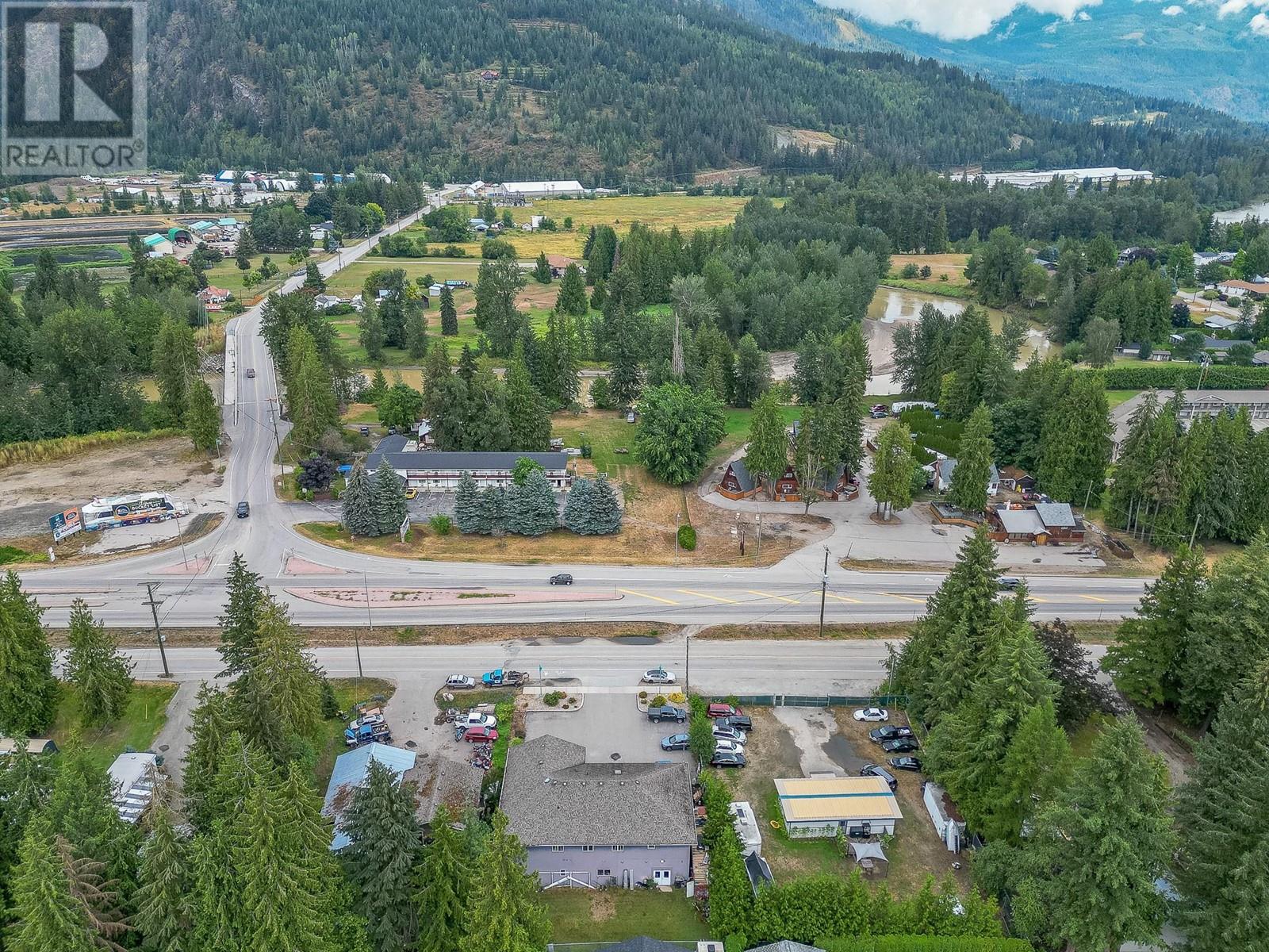 725 Trans Canada Frontage Road Property Photo 53