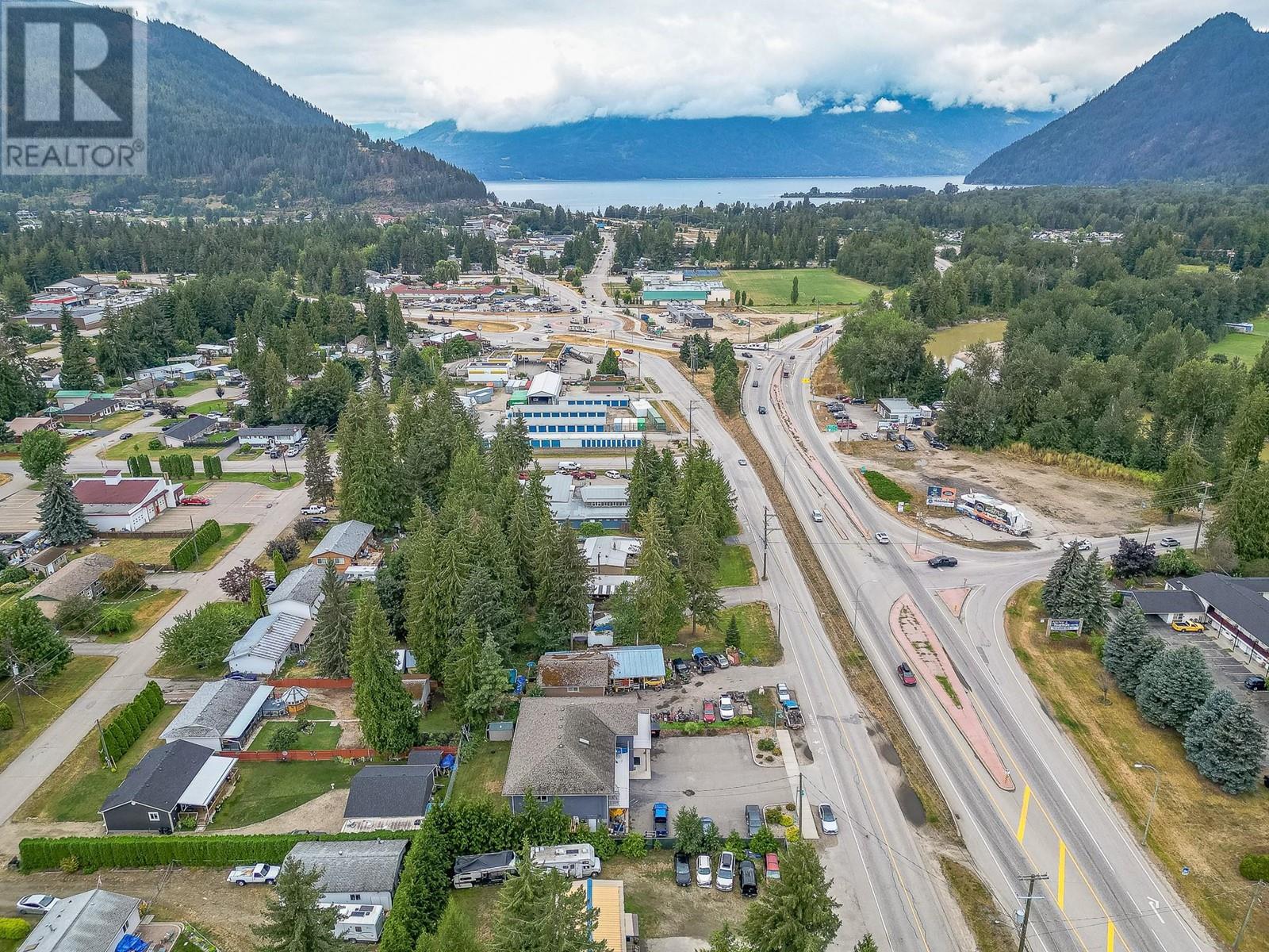 725 Trans Canada Frontage Road Property Photo 54