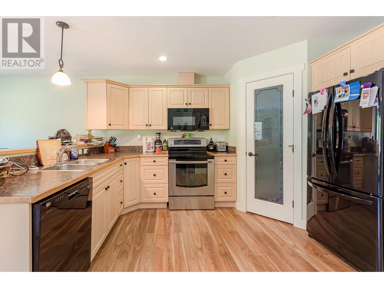 725 Trans Canada Frontage Road Property Photo 63
