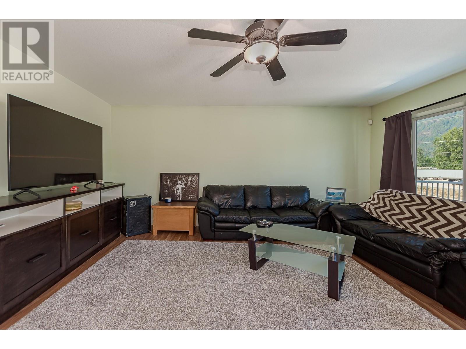 725 Trans Canada Frontage Road Property Photo 68
