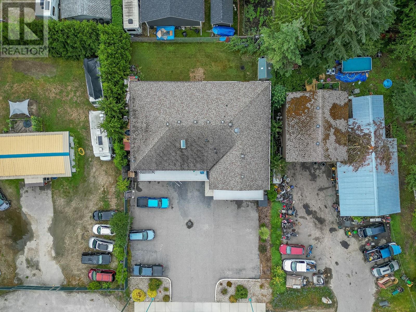 725 Trans Canada Frontage Road Property Photo 73