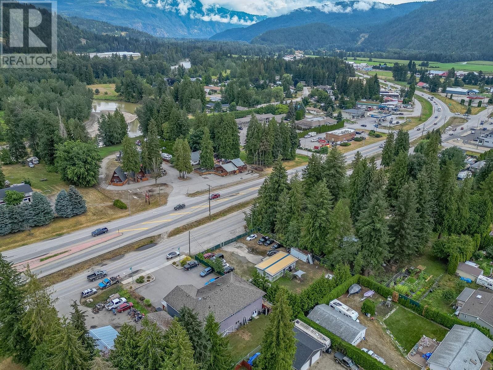 725 Trans Canada Frontage Road Property Photo 74
