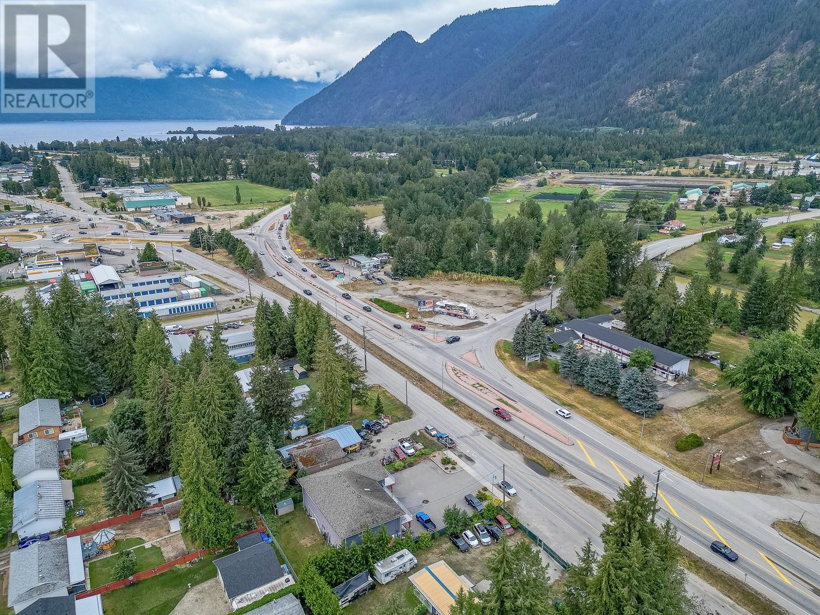 725 Trans Canada Frontage Road Property Photo 75