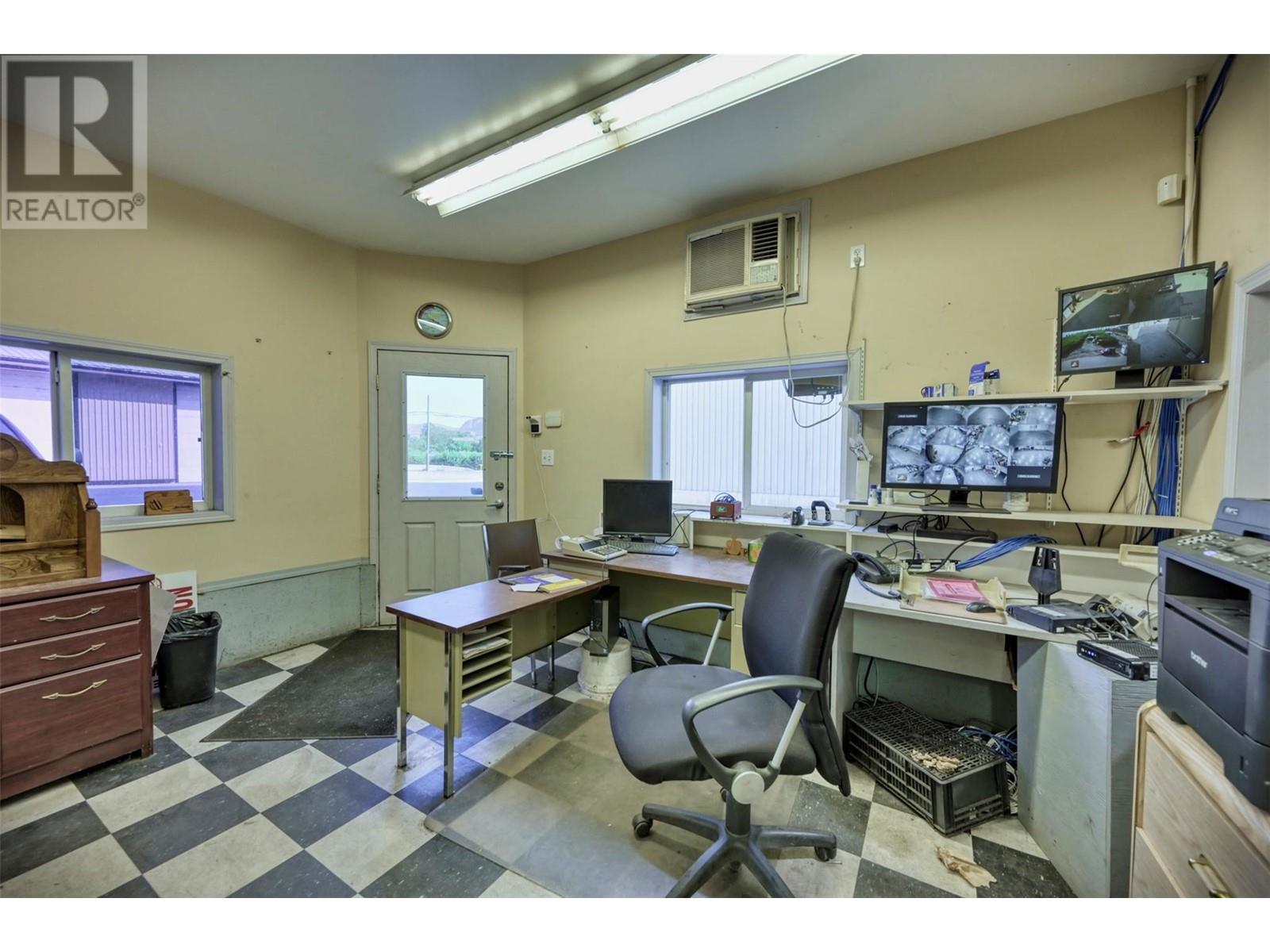 17202 97 Highway Property Photo 11