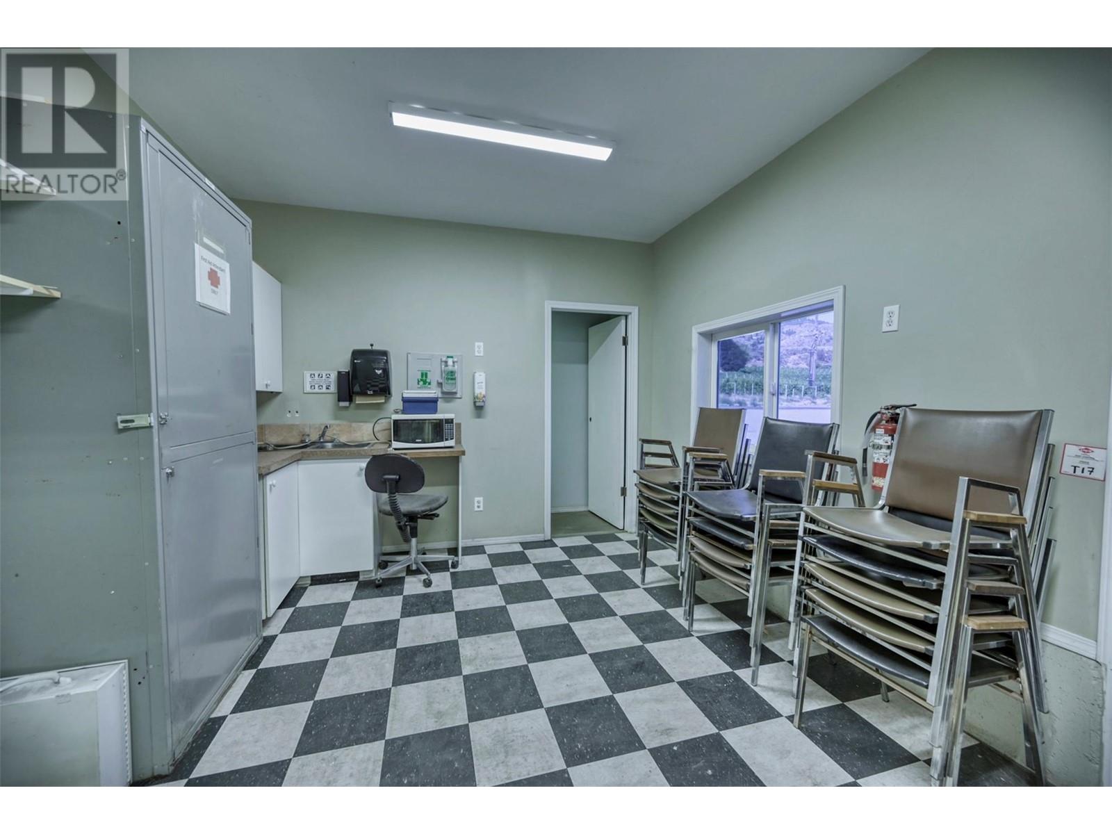 17202 97 Highway Property Photo 14