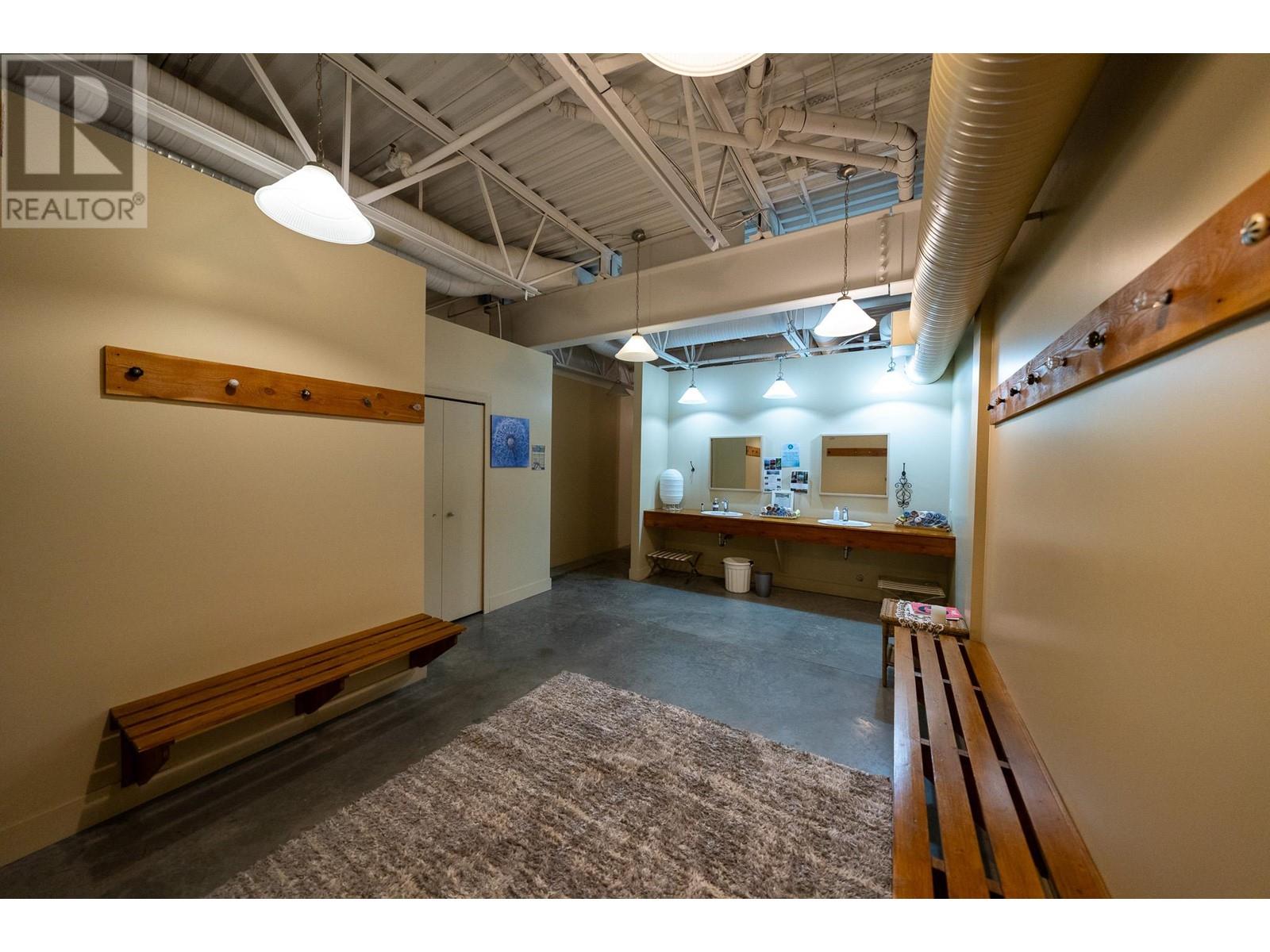 3710 Hoskins Road Unit# 103/104 Property Photo 5