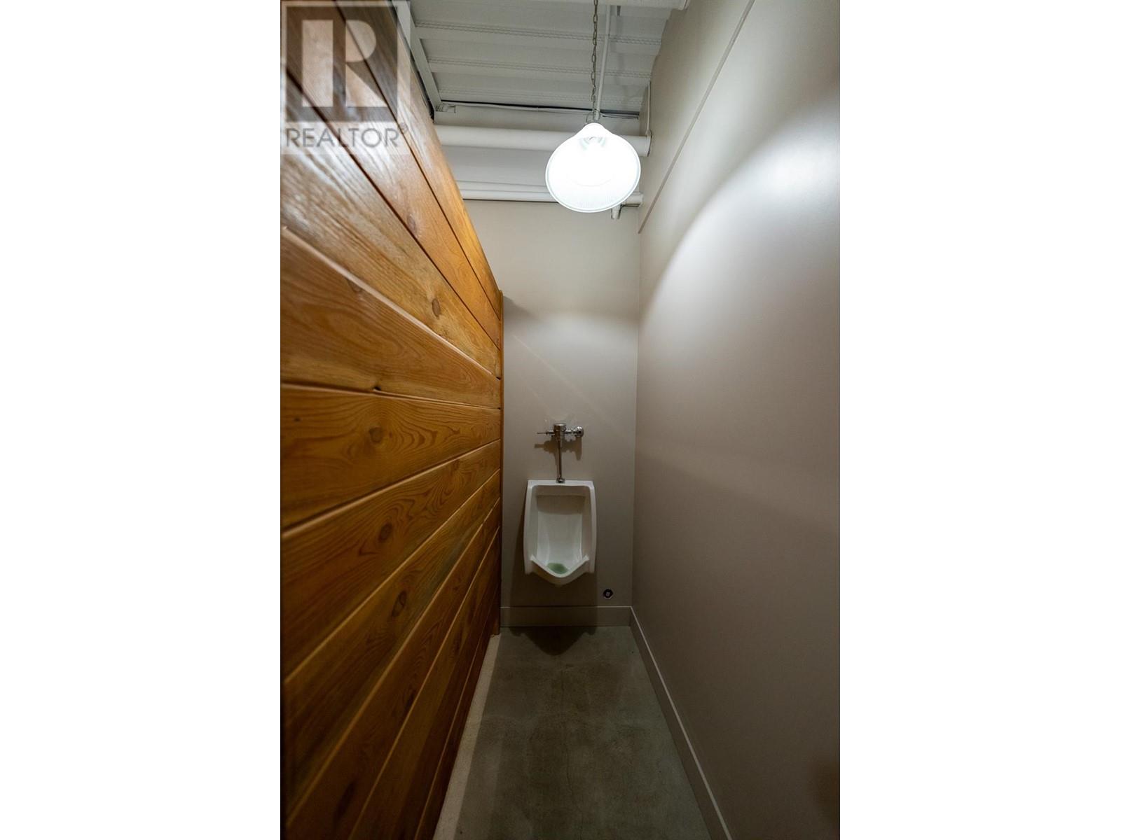 3710 Hoskins Road Unit# 103/104 Property Photo 16