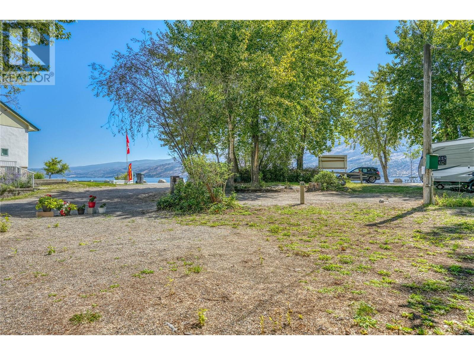 3960 Beach Avenue Property Photo 9