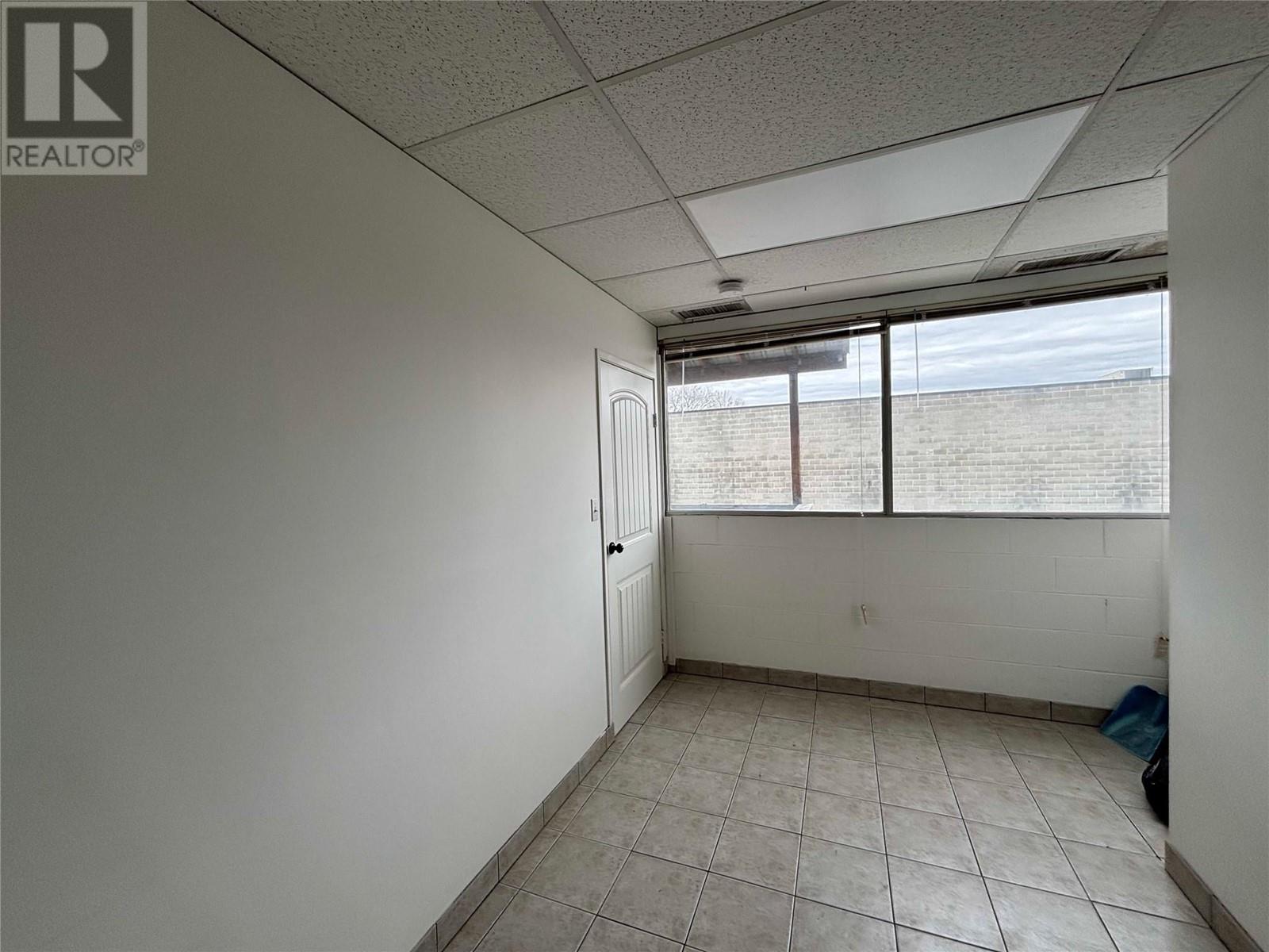 2810 48 Avenue Unit# C Property Photo 3