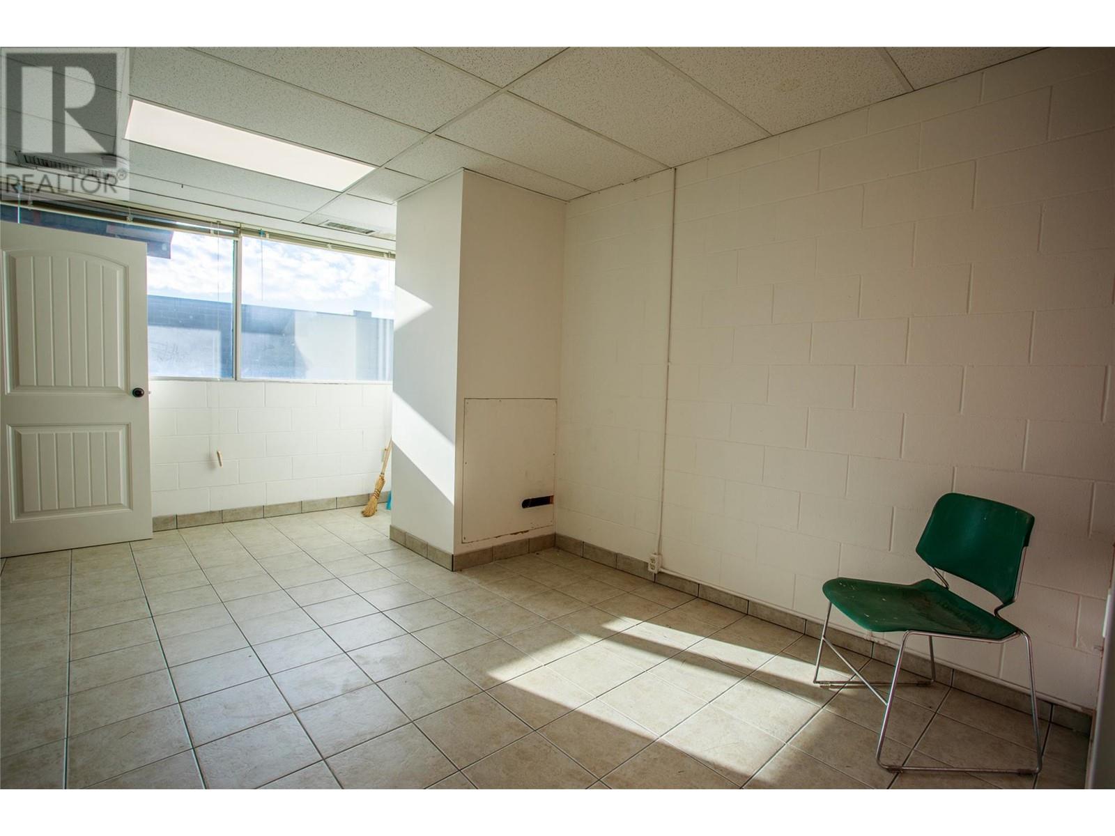 2810 48 Avenue Unit# C Property Photo 5