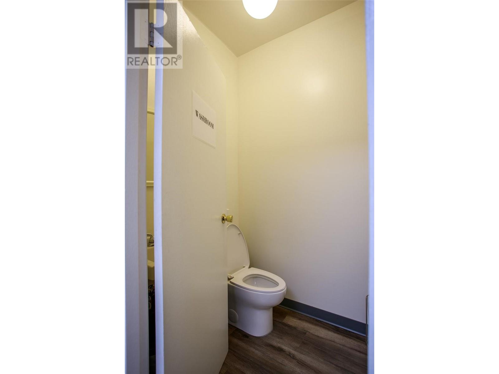 2810 48 Avenue Unit# C Property Photo 12