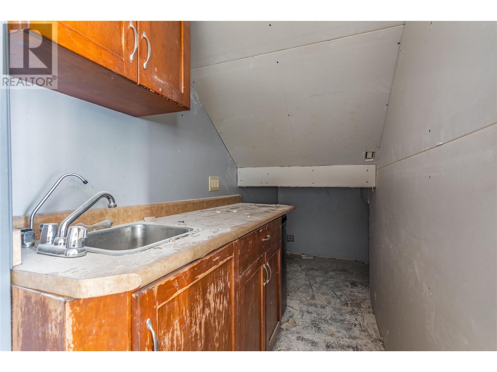360 Spedding Court Unit# 1 Property Photo 19
