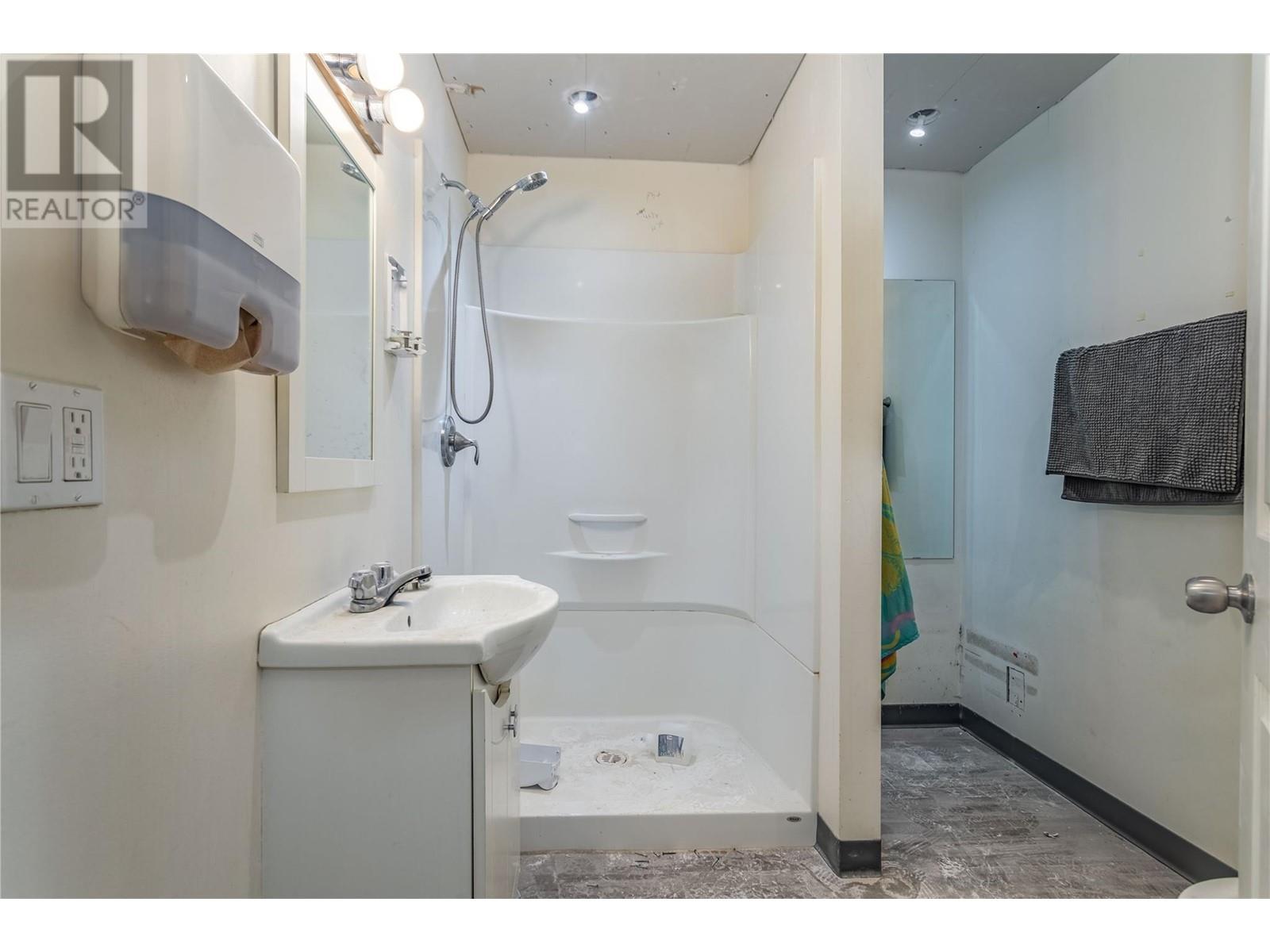 360 Spedding Court Unit# 1 Property Photo 24