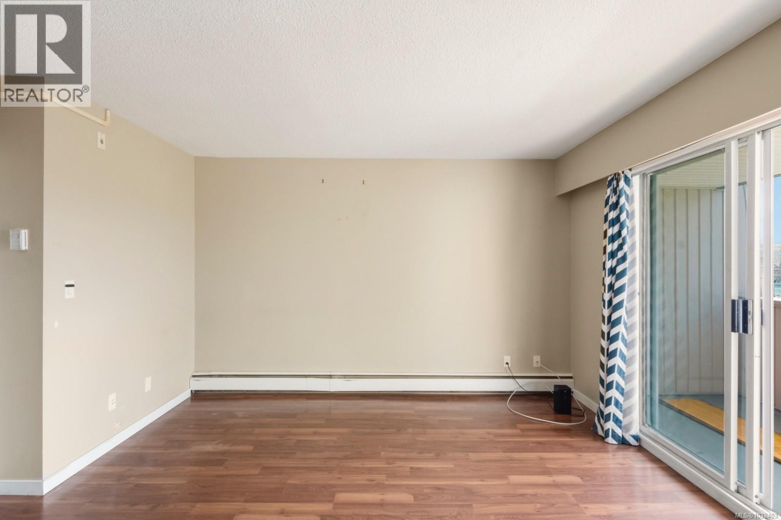 211 377 Dogwood St Property Photo 2