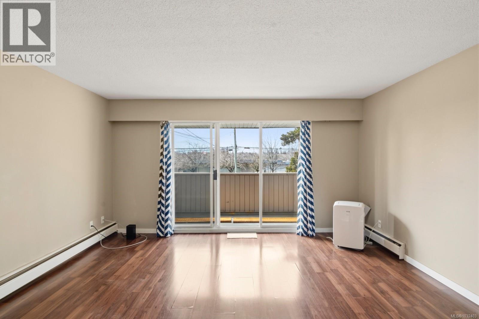 211 377 Dogwood St Property Photo 4