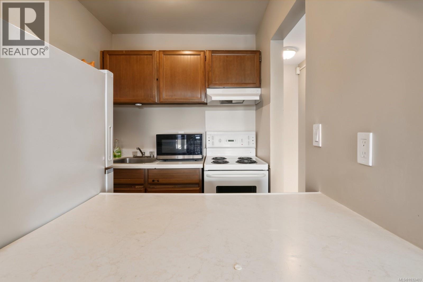 211 377 Dogwood St Property Photo 8