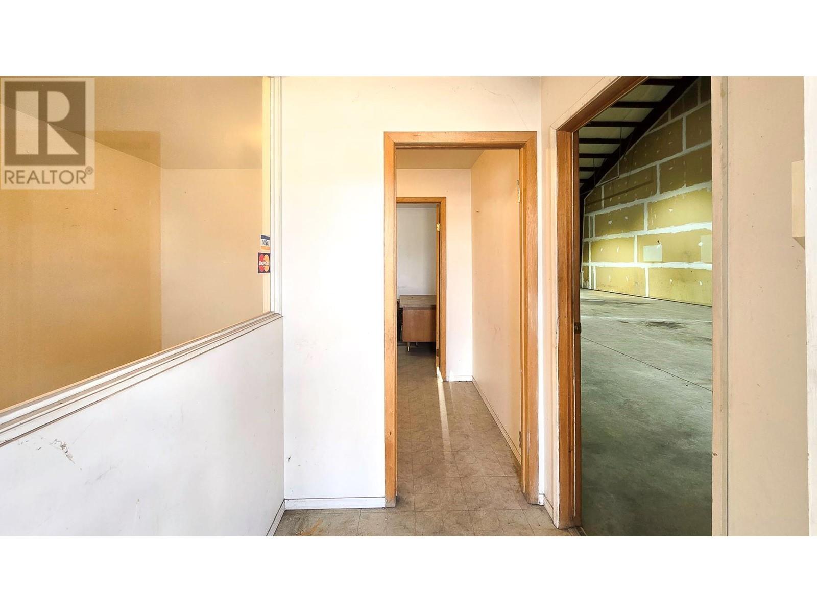1386 Pleasant Valley Road Property Photo 3