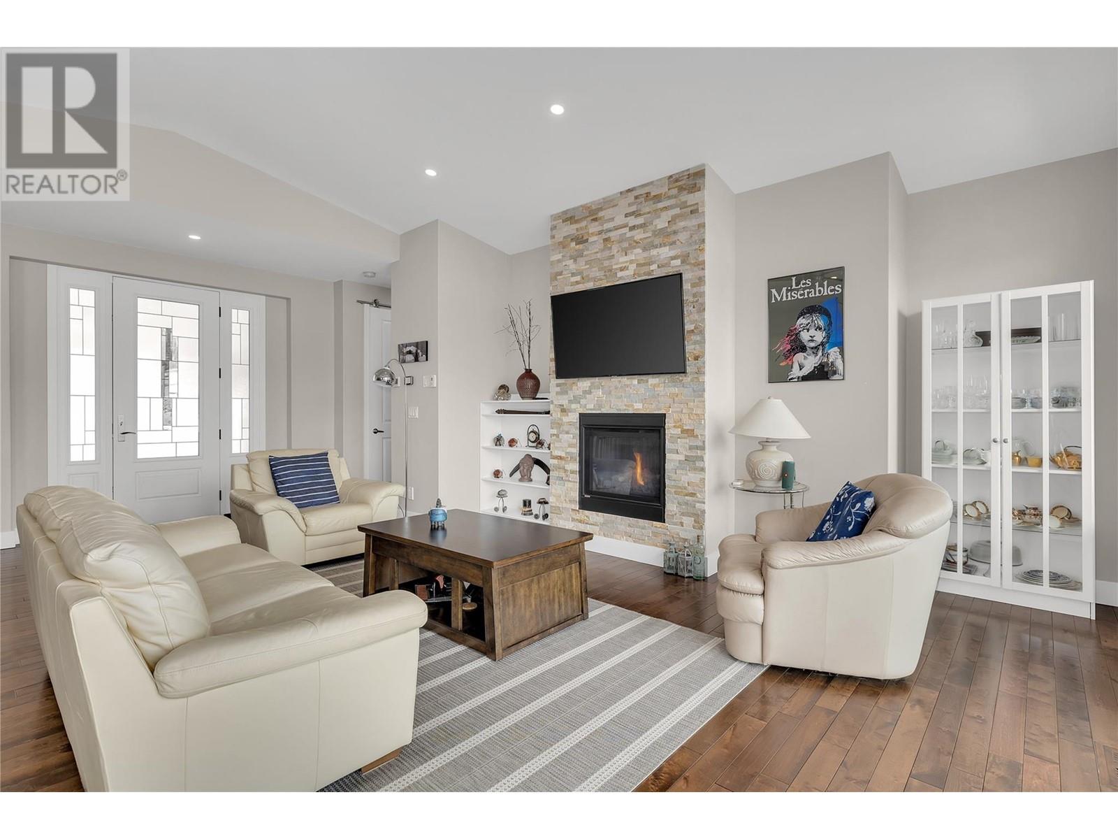 6372 Topham Place Property Photo 13