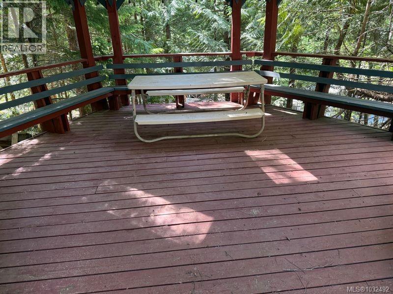 C8 2650 Turnbull Rd Property Photo 13