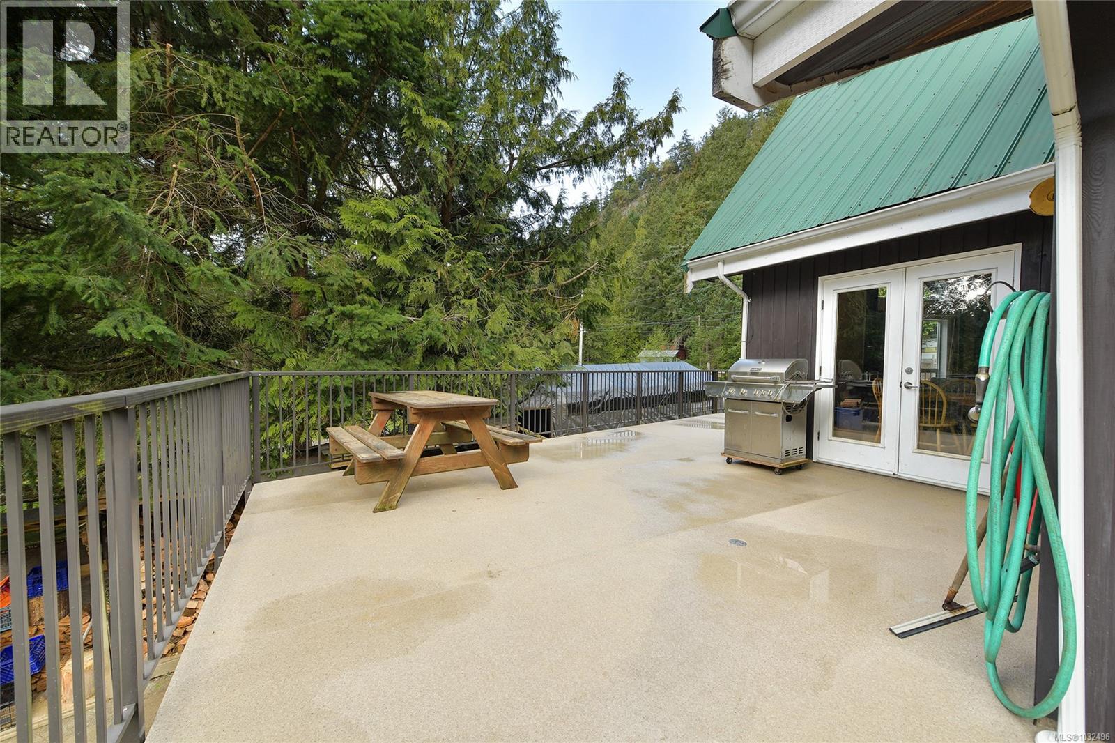 412 Wood Dale Dr Property Photo 33