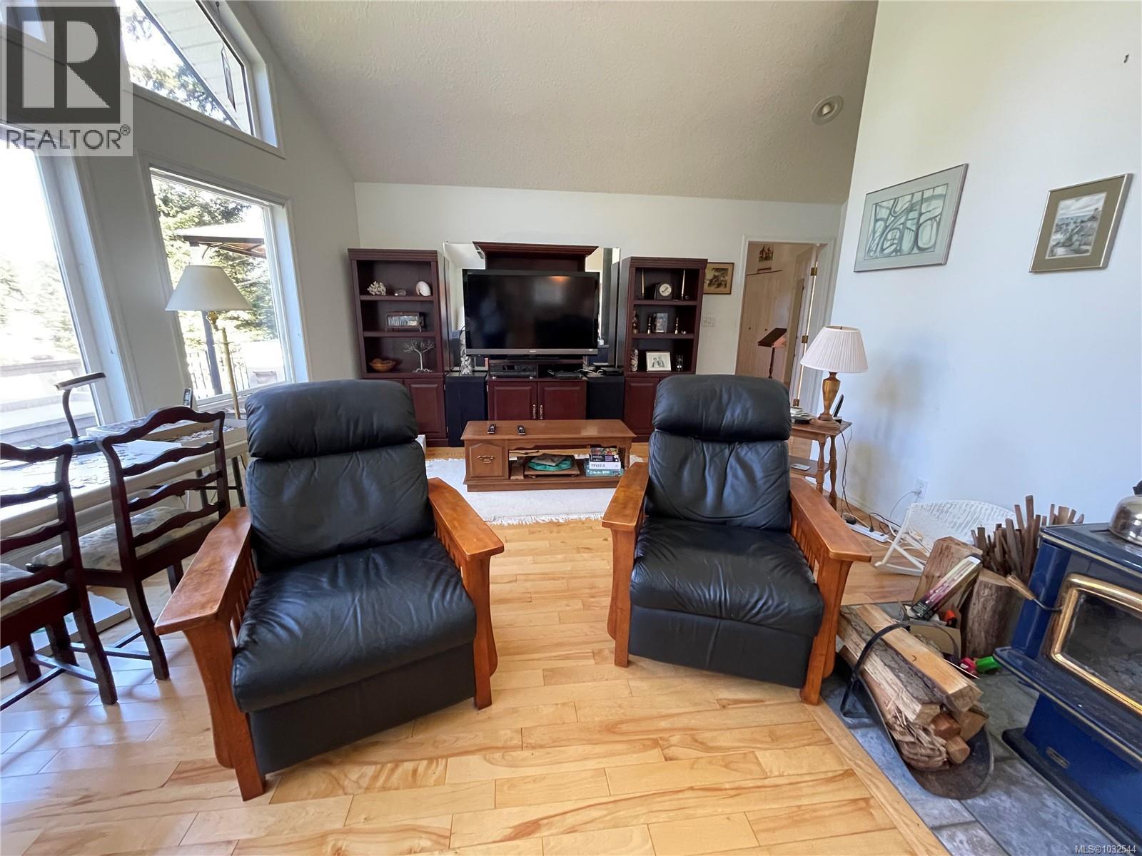 873 Driftwood Dr Property Photo 14