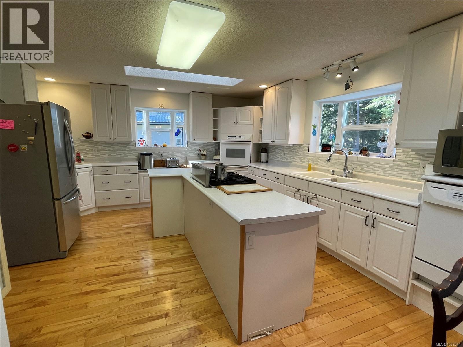 873 Driftwood Dr Property Photo 17