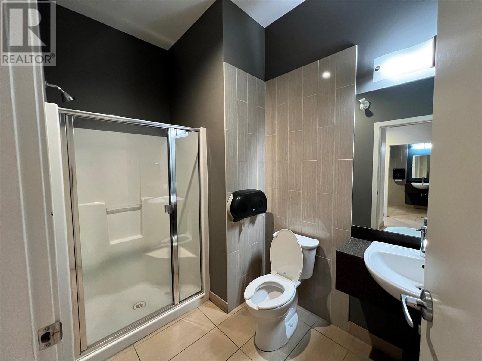 275 Lawrence Avenue Unit# 302 Property Photo 13