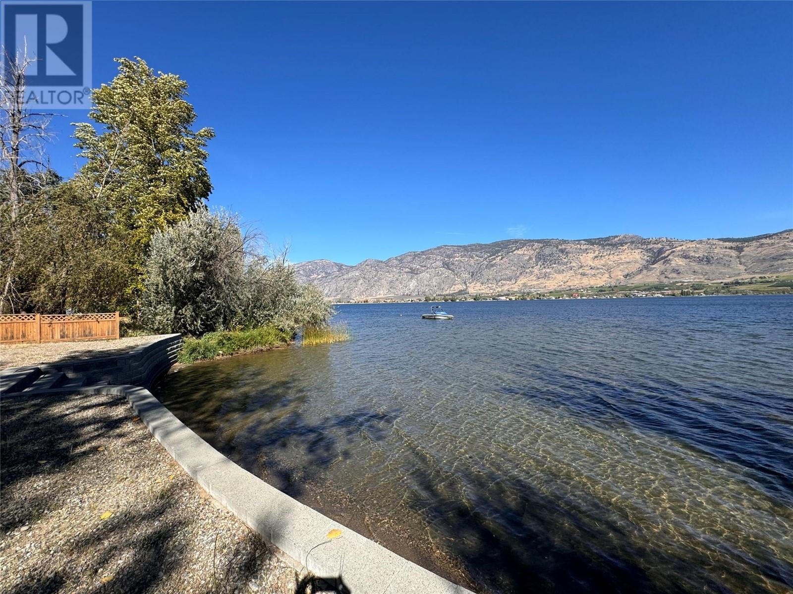 4025 Oleander Drive Property Photo 8