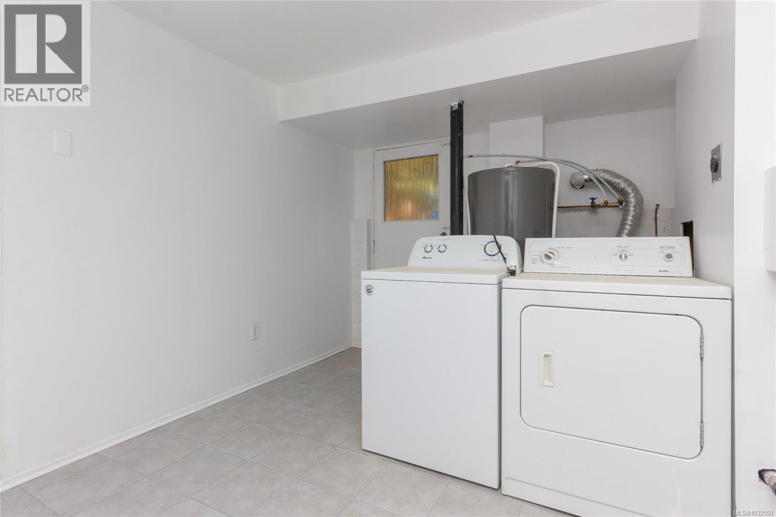 2254 Amherst Ave Property Photo 17