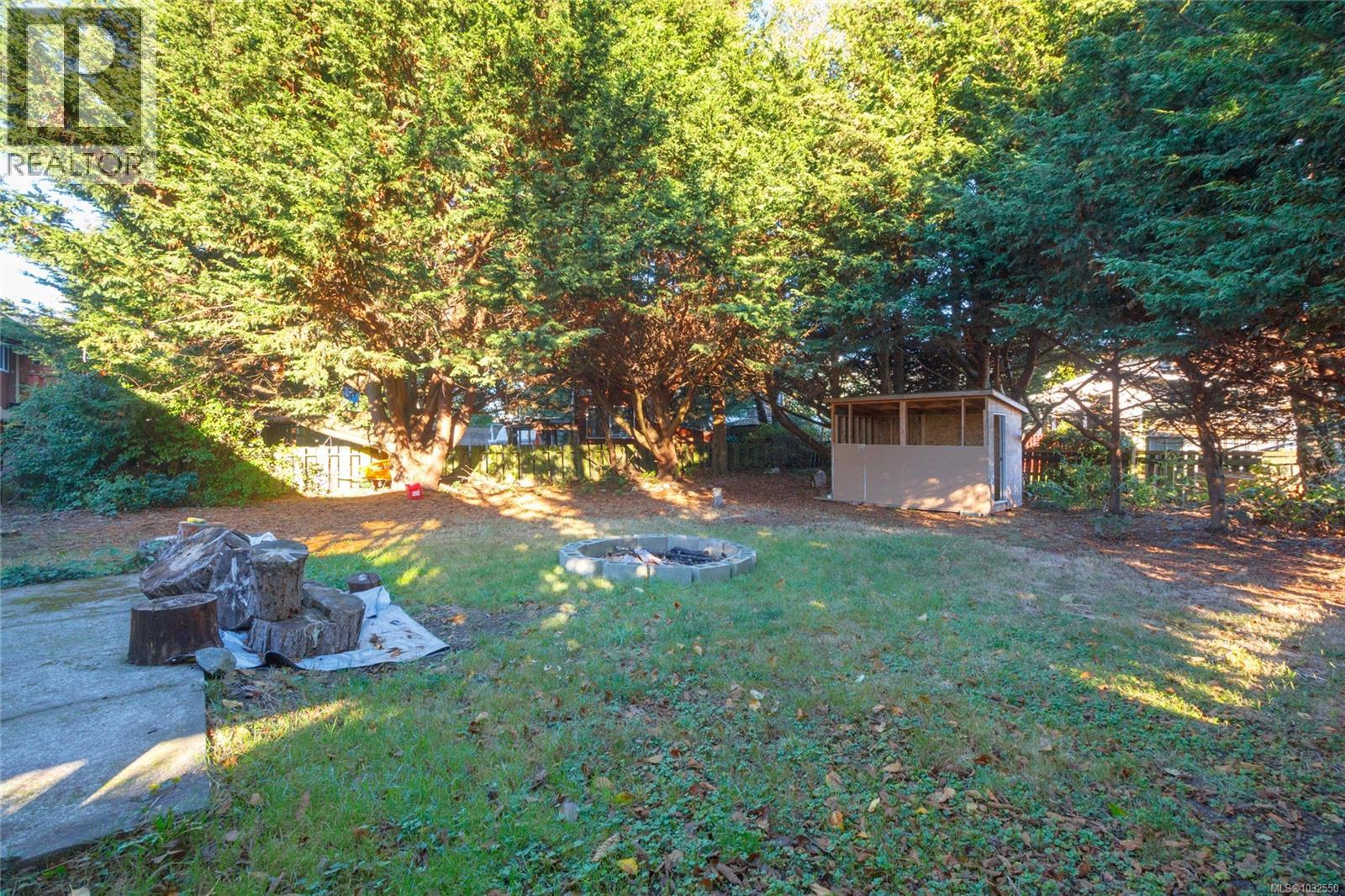 2254 Amherst Ave Property Photo 22