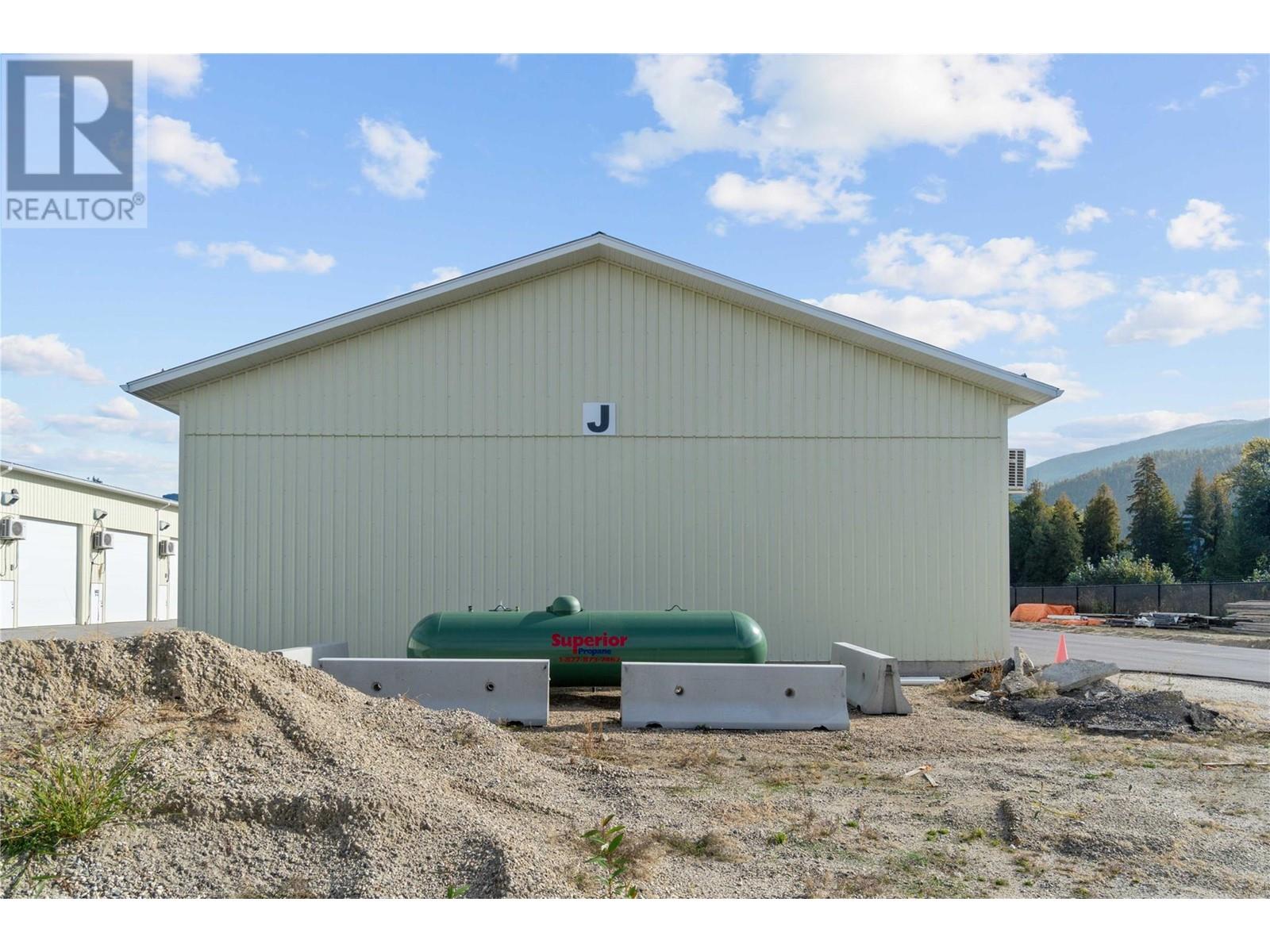 1721 Hillier Road E Unit# J1 And J2 Property Photo 6