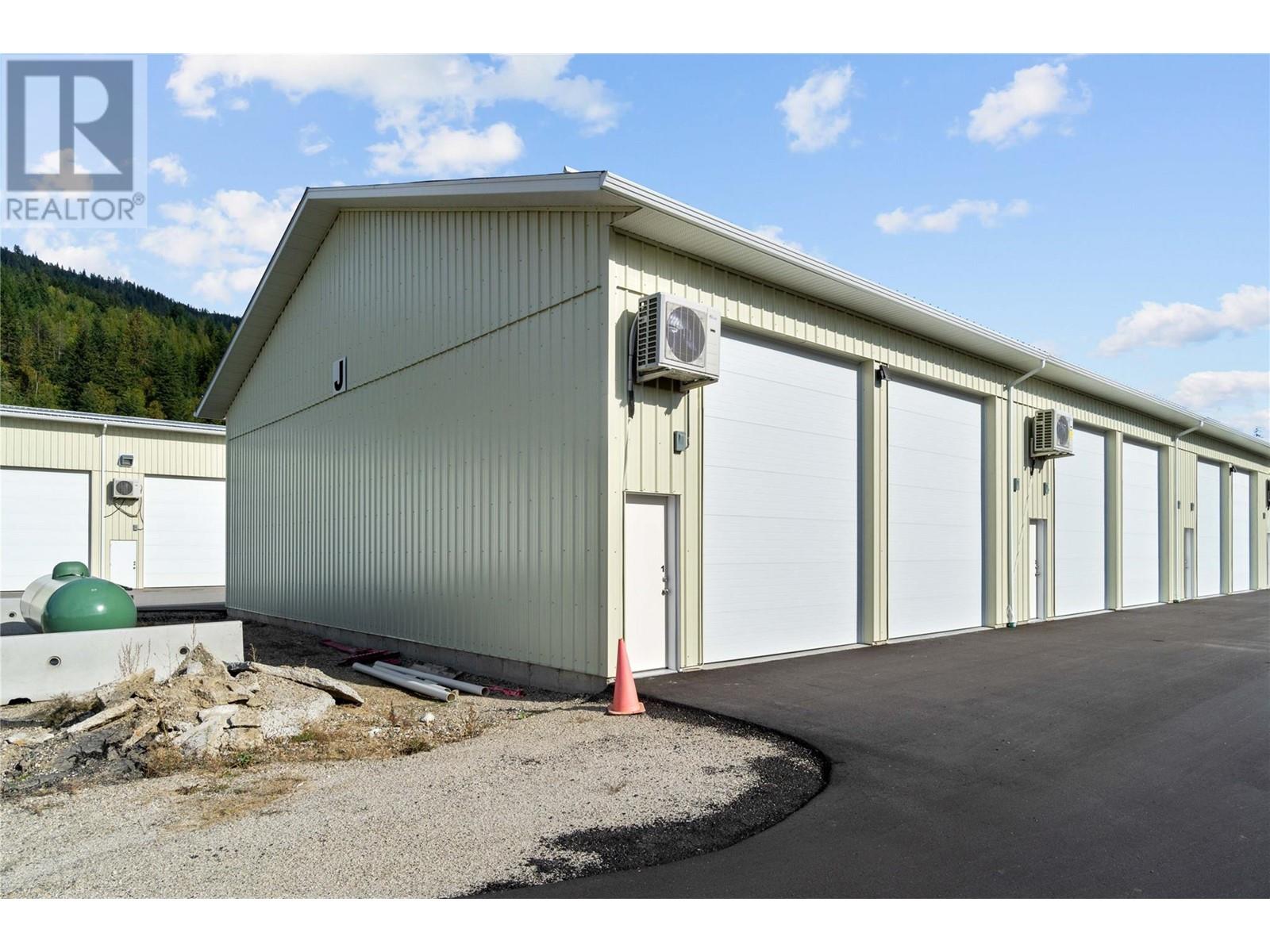 1721 Hillier Road E Unit# J1 And J2 Property Photo 7