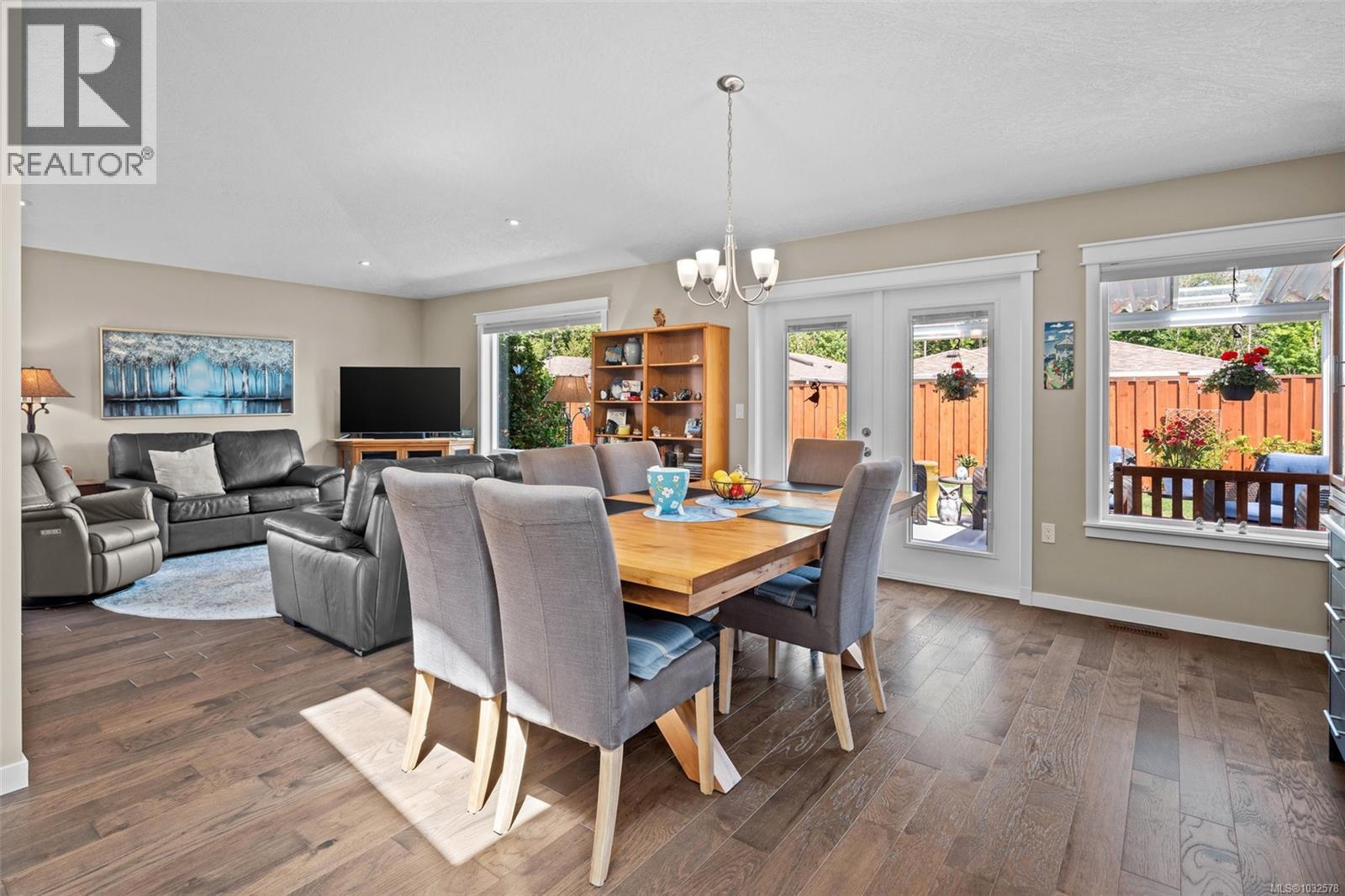 54 7586 Tetayut Rd Property Photo 12