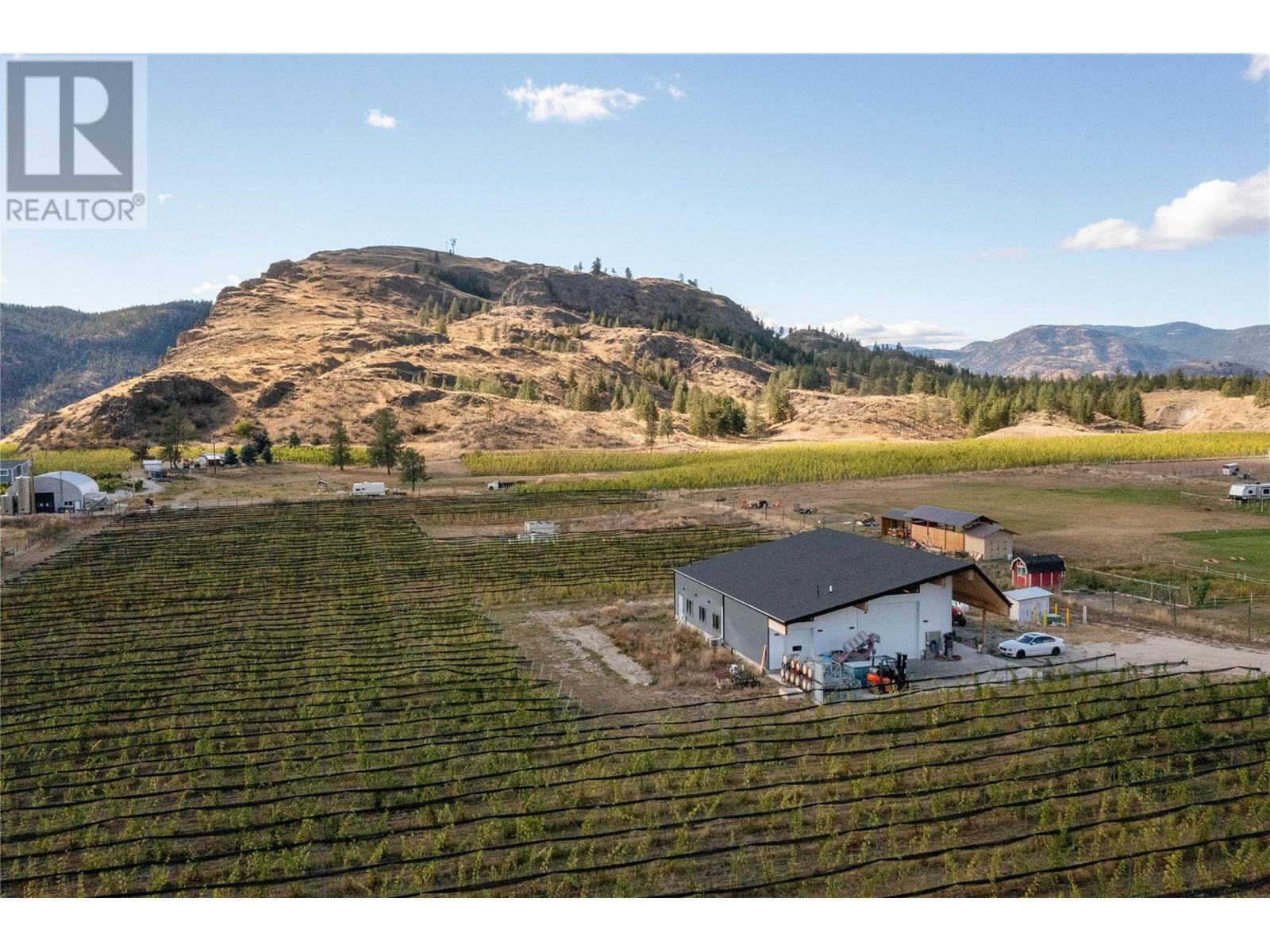 4112 Mclean Creek Road Property Photo 2