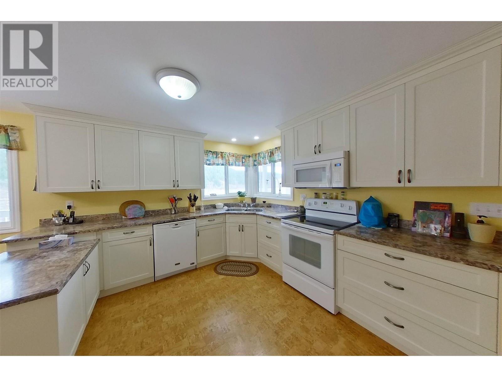 2720 Salmon River Road Property Photo 34