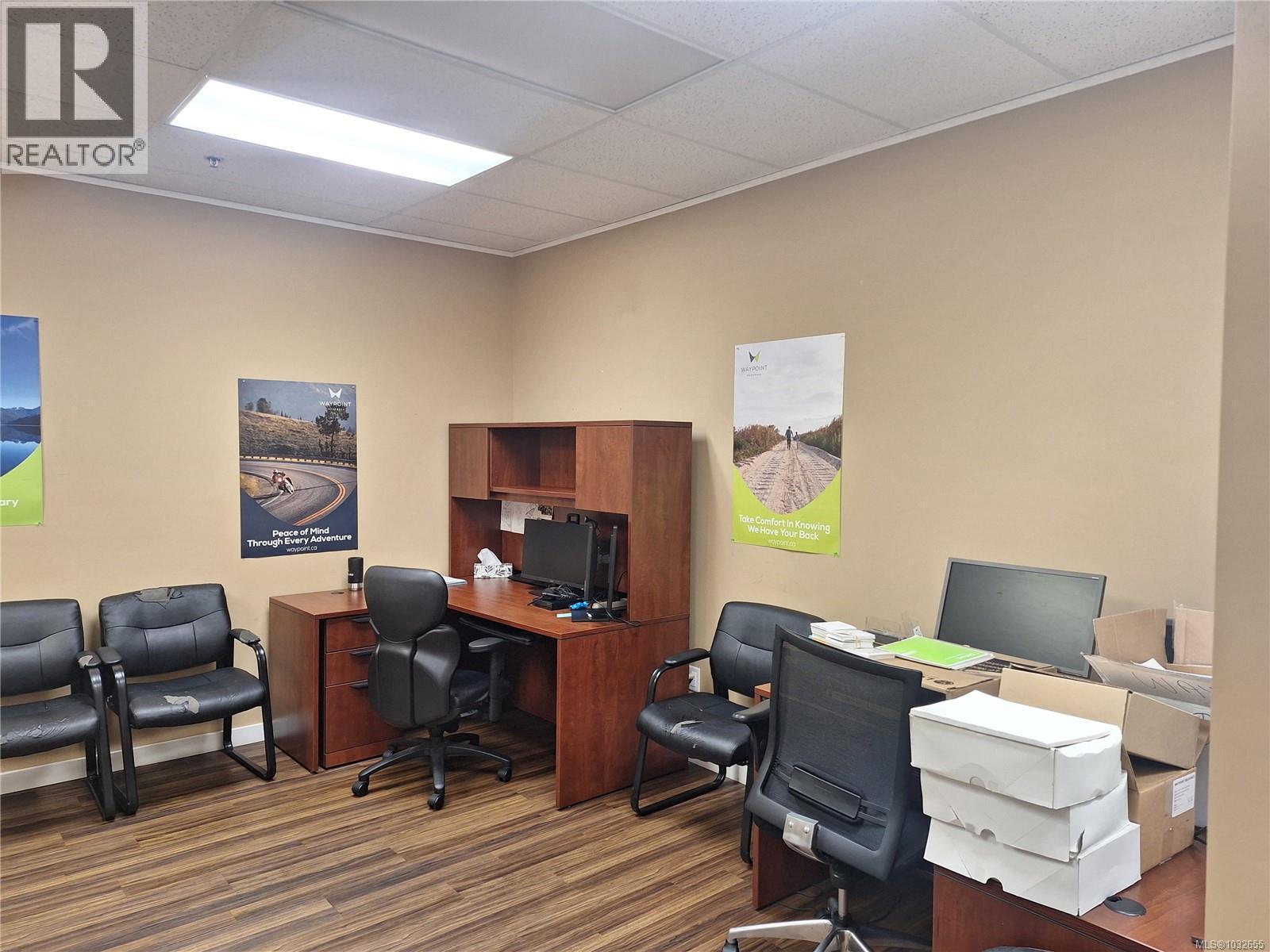 101 1808 Bowen Rd Property Photo 12