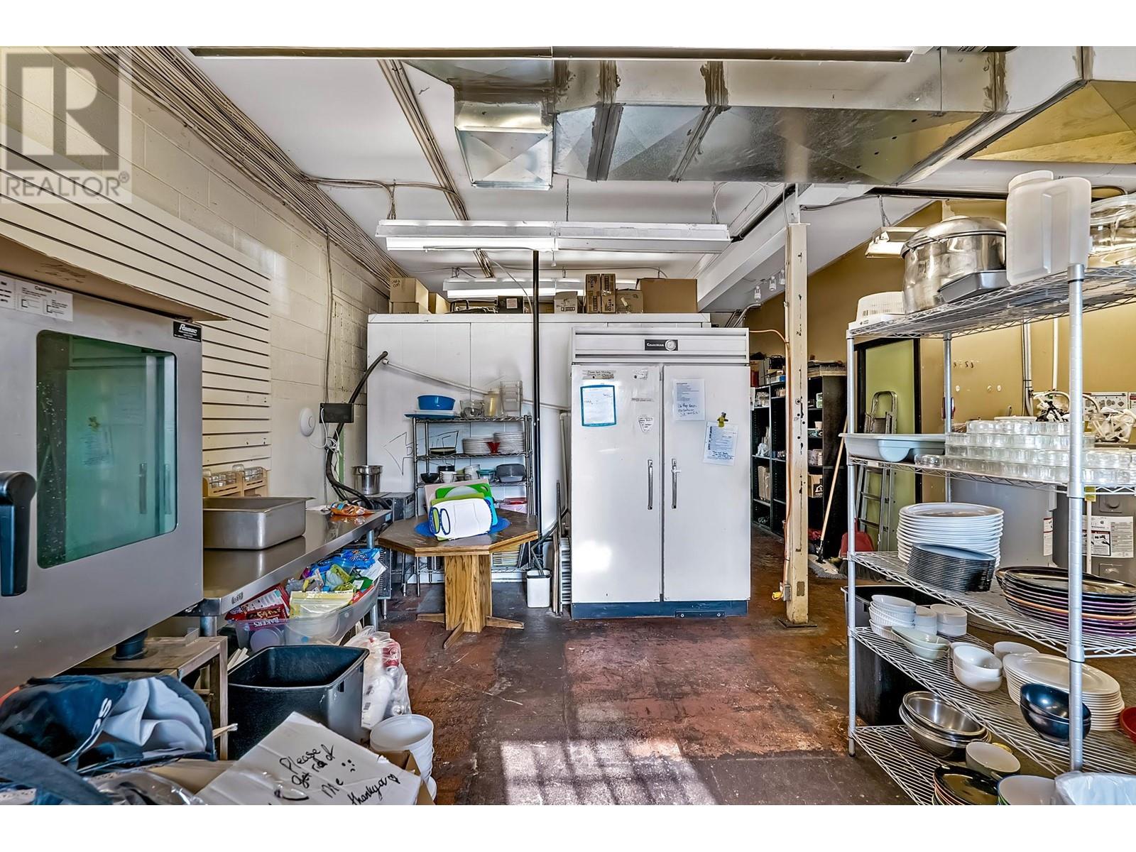 575 Bernard Avenue Property Photo 22